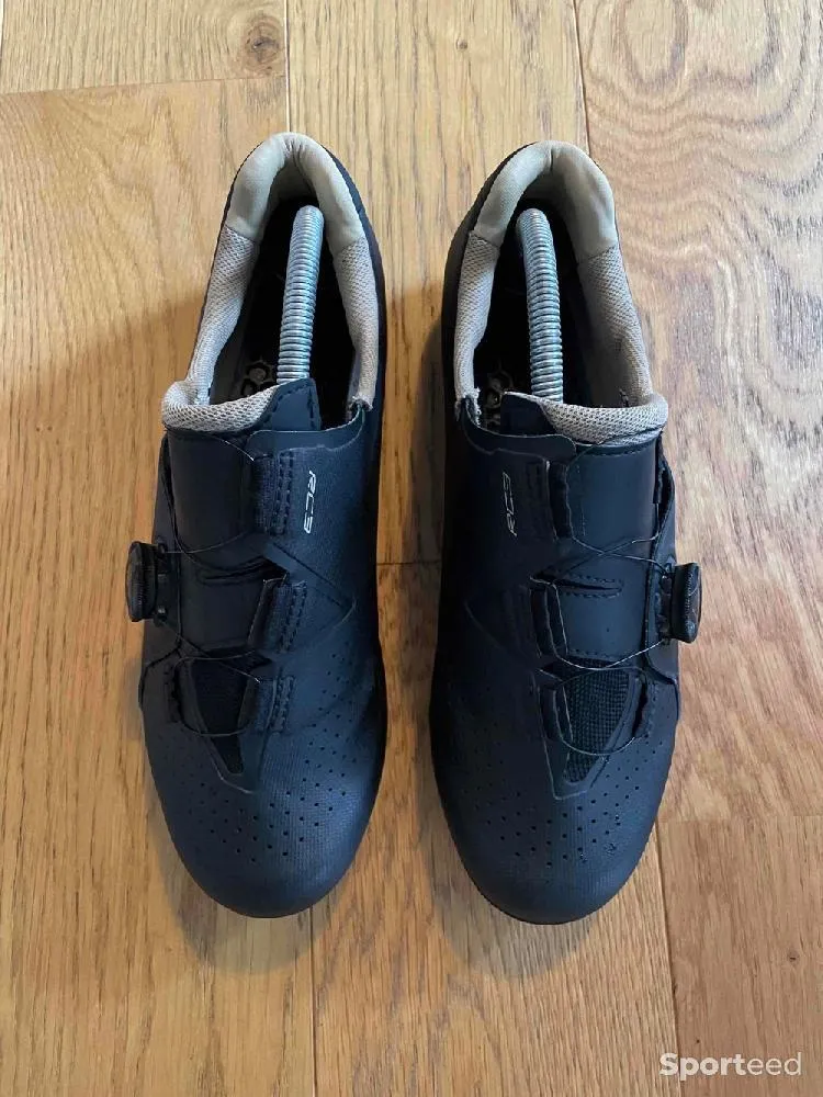 Chaussures cyclisme Shimano d'occasion Ajouté le : 22/08/2022