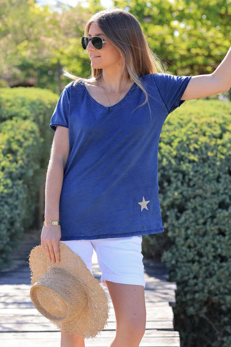 T-shirt bleu marine délavé col v en coton étoile brillante dorée dans le bas