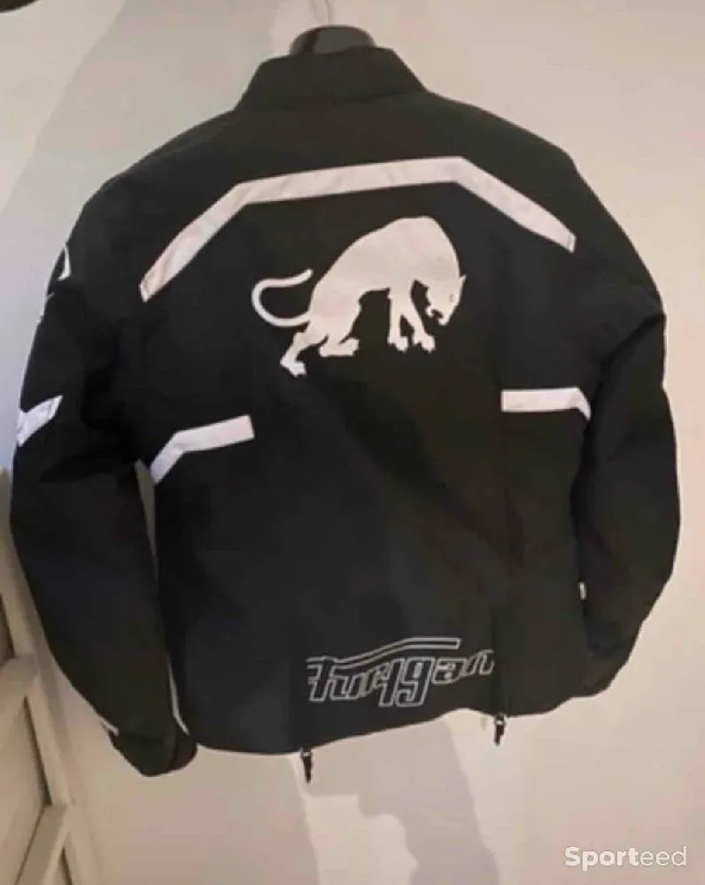 Veste de moto  Furygan neuf Ajouté le : 08/01/2024